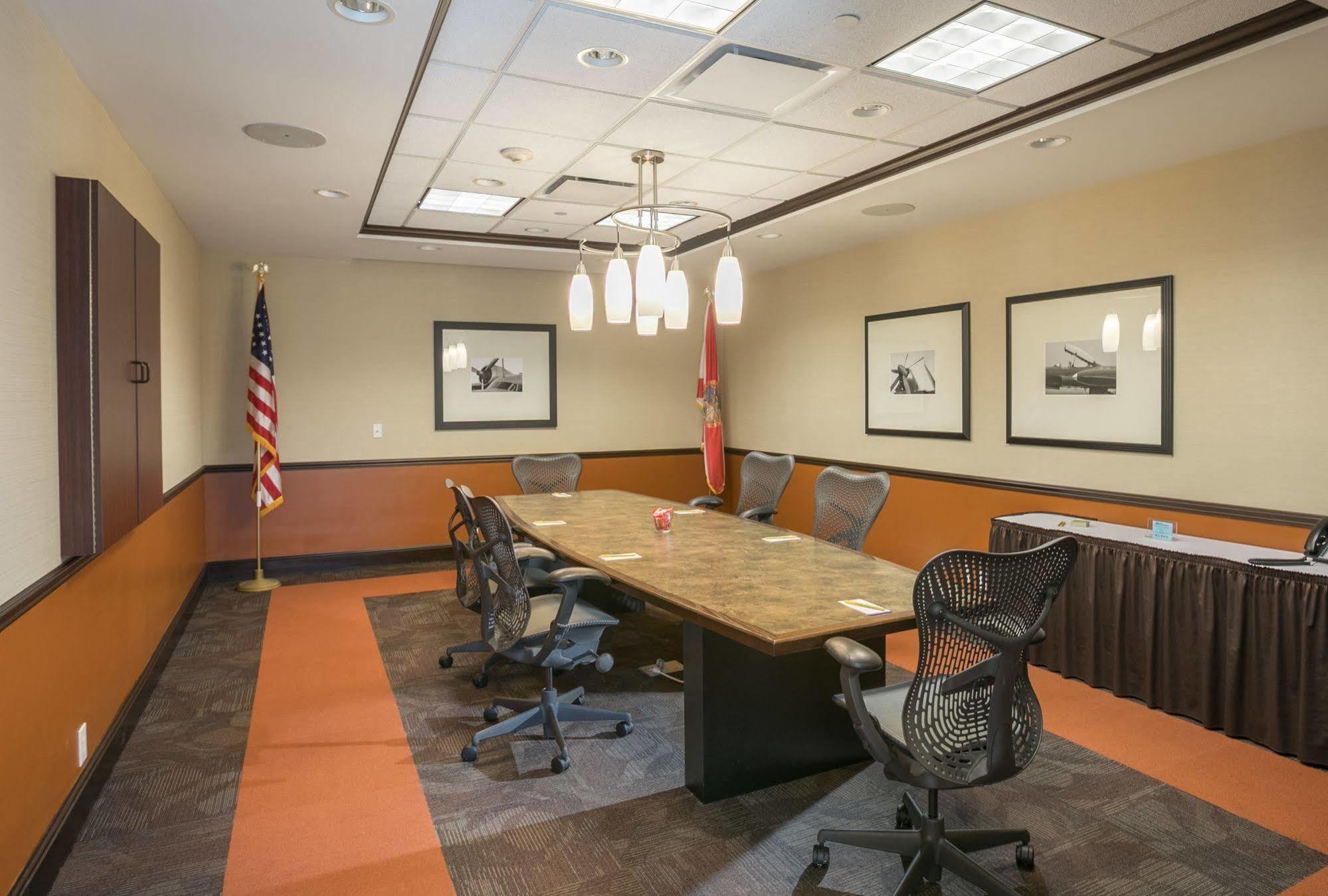 Hilton Garden Inn Lakeland Exterior photo